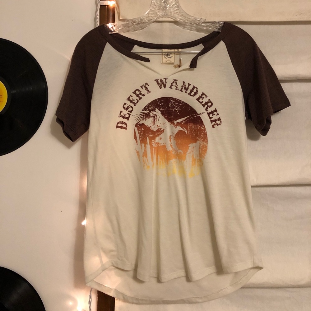 graphic tee